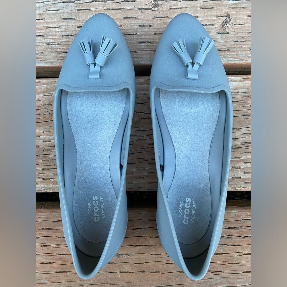 Crocs Iconic Comfort, Gray Tassel Women's Slip-On Shoes, Flats.